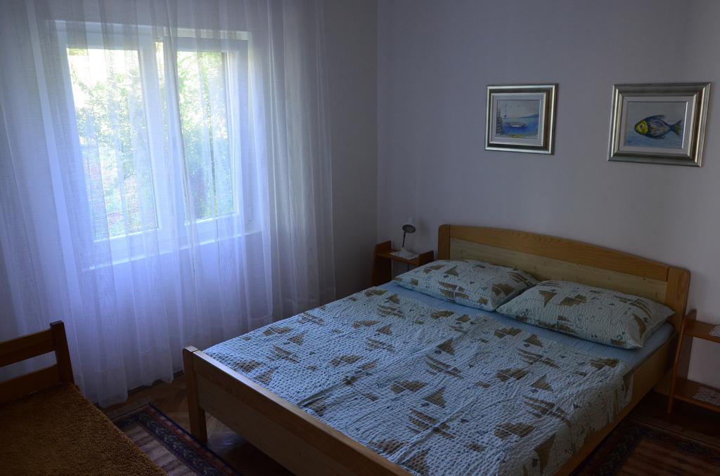 Apartment Anton Pinezići Exterior foto